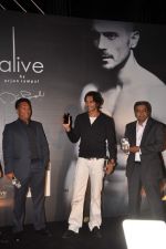 Arjun Rampal at Arjun Rampal_s Alive perfume launch in Mumbai on 12th Jan 2012 (95).JPG